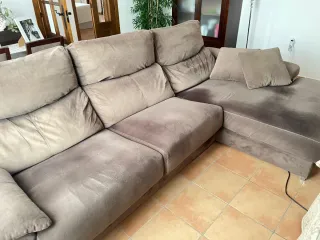 Sofá cheslong marrón chocolate extensible