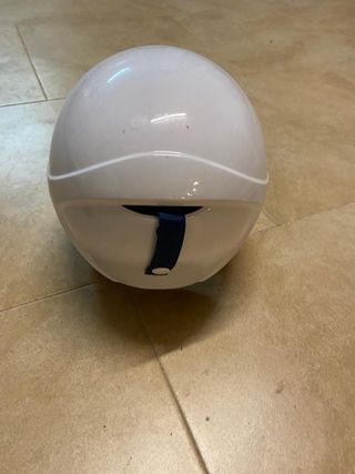 Esquís Dynastar + casco (niños/adolscentes)