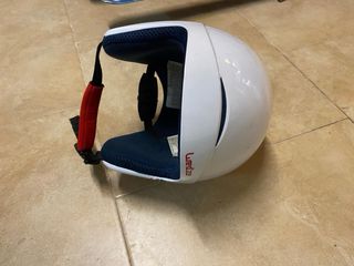 Esquís Dynastar + casco (niños/adolscentes)