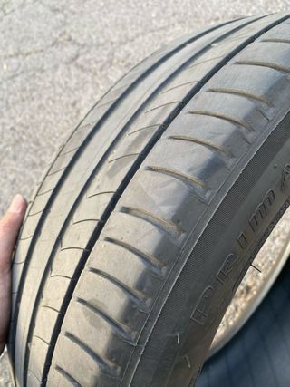 Neumático Michelin 225/50/18