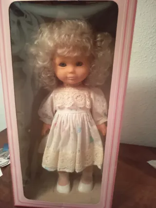 Muñeca antigua coleccionable