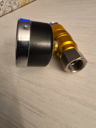 Regulador de aire con manómetro