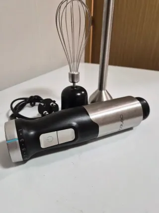 Batidora de mano con accesorios