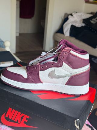 Zapatillas Nike Air Jordan 1 Morado Blanco