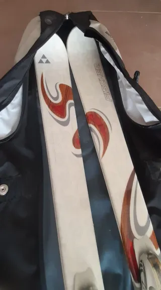 Esquís Fischer KOA 73 con fijaciones