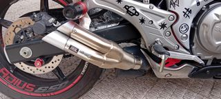Suzuki Gladius ABS 650 Naked Roja/Gris/Negra