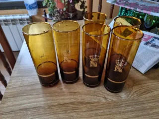 6 Vasos de Vidrio Marrón y Dorado