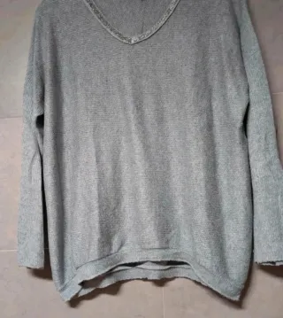 Jersey gris mujer cuello pico