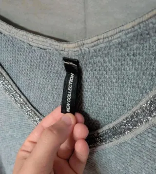 Jersey gris mujer cuello pico