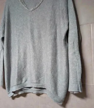 Jersey gris mujer cuello pico