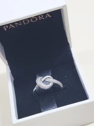 Anillo Pandora Corazones Anudados. Talla 52