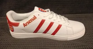 Zapatillas Arsenal Blancas y Rojas