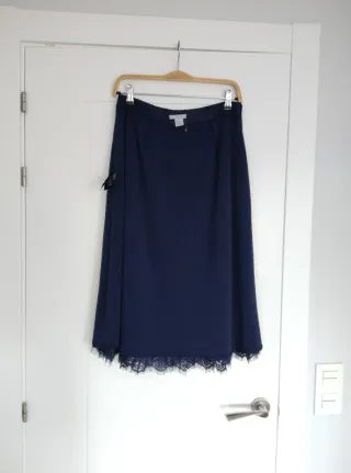 Falda plisada de encaje azul