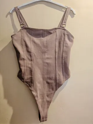 Body H&M beigh tirantes