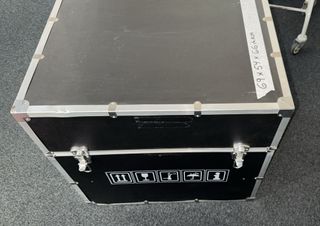 Baúl transporte aluminio 69x54x66cm