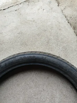 Neumático Michelin Anakee Adventure 90/90-21