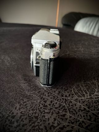 Corpo de Câmara Fotográfica Analógica Nikon FG