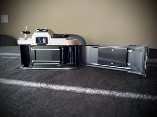 Nikon FG (Corpo) - Testada e Funcional + Grip Orig