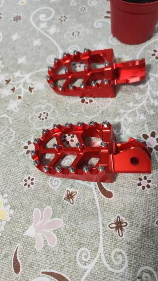 Estriberas Moto Aluminio Mecanizado Naranjas
