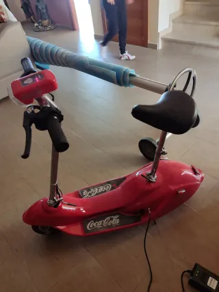Patinete Eléctrico Coca Cola Rojo