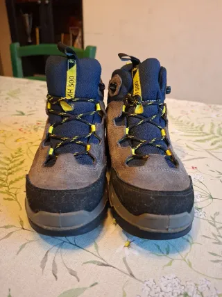 Botas montaña Quechua Talla 32 Waterproof