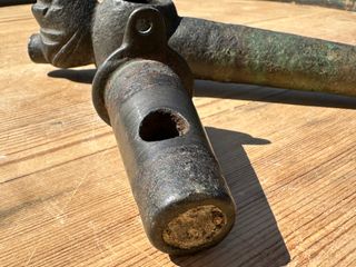 ANTIGUO GRIFO BARROCO DE TONEL S. XVII - XVIII