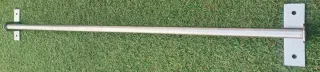 Barra toallero de metal plateado