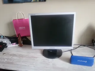 Pantalla Samsung SyncMaster 720N Plata/Negro