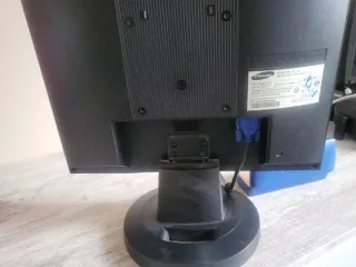 Pantalla Samsung SyncMaster 720N Plata/Negro