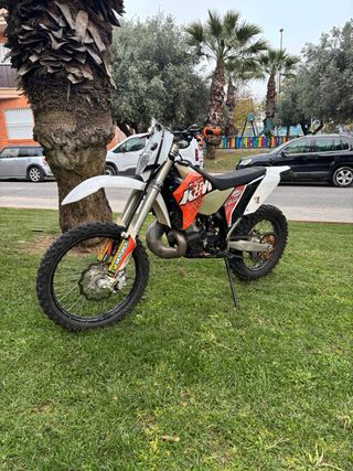 KTM 250 EXC 2T Enduro Moto Naranja/Blanca