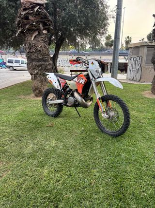 KTM 250 EXC 2T Enduro Moto Naranja/Blanca