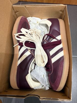 Adidas Samba OG Mulher Bordeaux