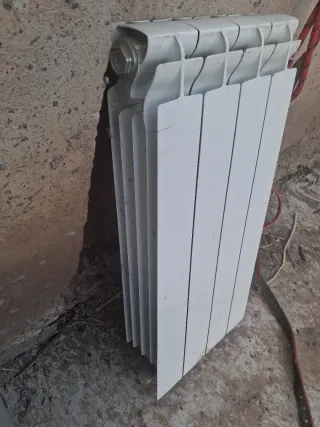 Radiador de agua blanco