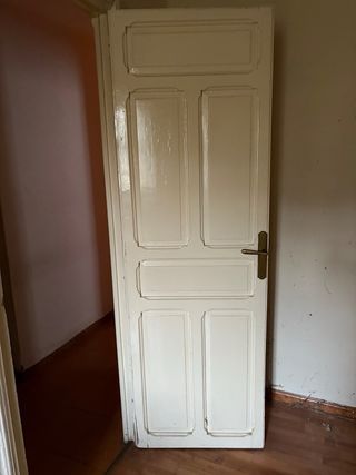 Puerta de madera varios tipos simple o doble