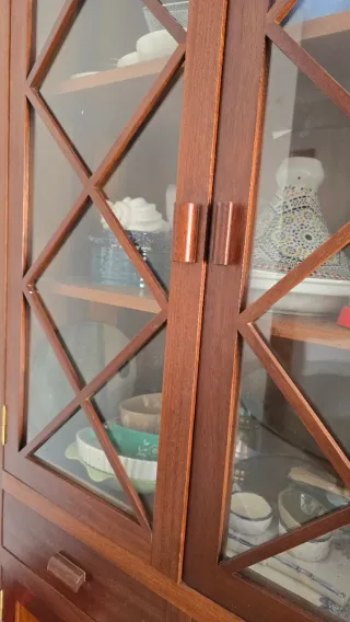 Vitrina madera cerezo y cristal