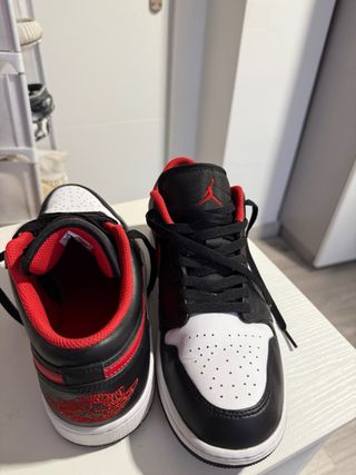 Air Jordan 1 Black Red