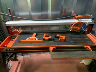 Cortadora de azulejos Norton Clipper 232L