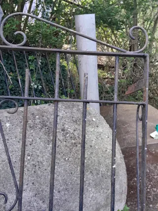 Reja de forja grande para ventana