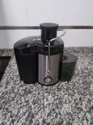 Extractor de jugos Orbegozo