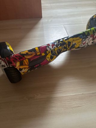 Hoverboard estilo grafiti con cargador