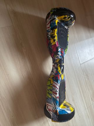 Hoverboard estilo grafiti con cargador