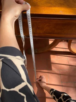 2 escritorios clásicos madera y piel 125e cada una
