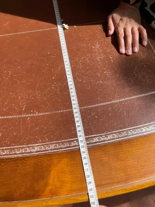 2 escritorios clásicos madera y piel 125e cada una