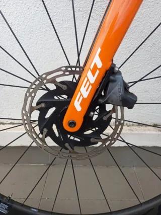 Bicicleta Felt FR Rally Carbono Naranja
