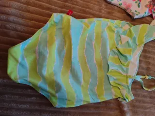 Lote 2 bañadores niña talla 10