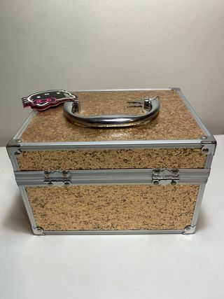 Caja Hello Kitty Dorada Purpurina