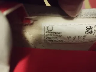 Zapatillas Fred Perry Beige y Blancas