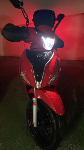 Kymco People S 125 Roja