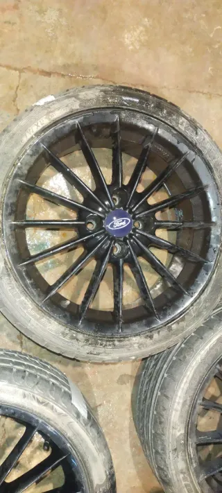 Vendo juego de lla de aluminio 17 polgada de fondo