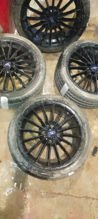 Vendo juego de lla de aluminio 17 polgada de fondo